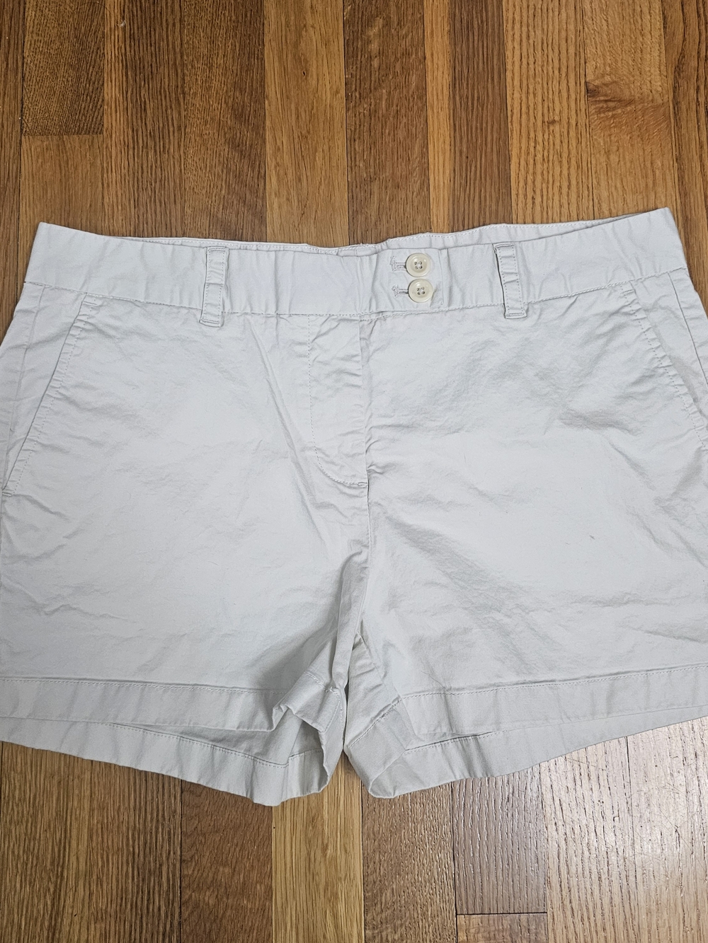 Vineyard Vine Classic Women's Cream Cotton Blend Shorts